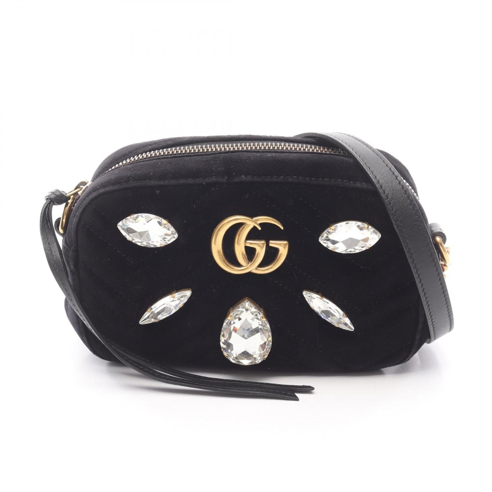 Gucci Shoulder Bag Fabric Leather: Gucci Shoulder Bag Fabric Leather Black Gucci shoulder bag fabric leather for sale. This used bag has a distinctive black color and measures approximately 12cm x 17cm x 5.5cm in size. It shows signs o