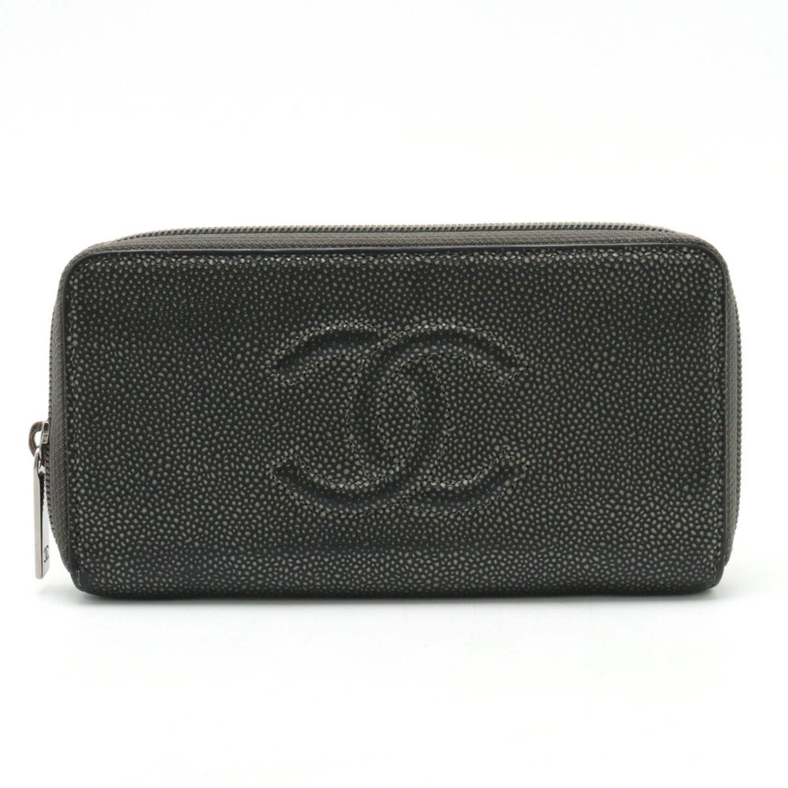 Chanel Long Wallet (Bi-Fold) Caviar Leather: Chanel Long Wallet (Bi-Fold) Caviar Leather Caviar leather gives this bi-fold long wallet a luxurious feel and metallic gray color adds a touch of sophistication. With its classic design and durable