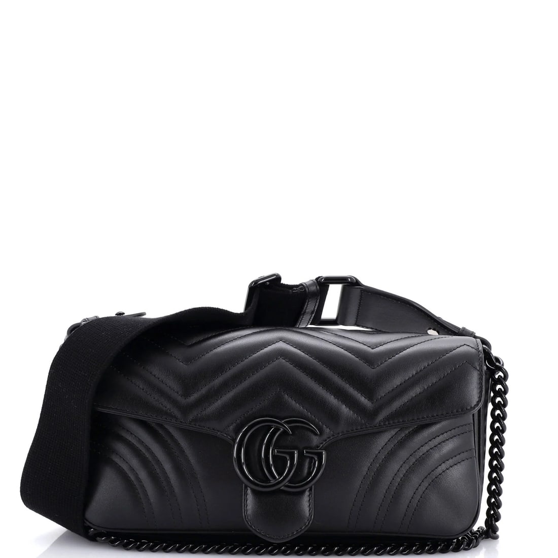 GG Marmont Monochrome Gucci Matelasse Medium Leather Flap Bag: GG Marmont Monochrome Gucci Matelasse Medium Leather Flap Bag The GG Marmont Monochrome Gucci Matelasse Medium Leather Flap Bag boasts sleek black matelasse leather and striking monochrome design.