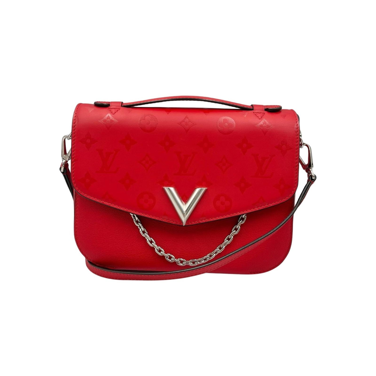 Louis Vuitton Handbag Shoulder Bag Leather: Louis Vuitton Handbag Shoulder Bag Leather Red Louis Vuitton Leather Shoulder Bag with Traces of Usage. This used handbag features scratches and dirt, showing signs of previous use, but remains in