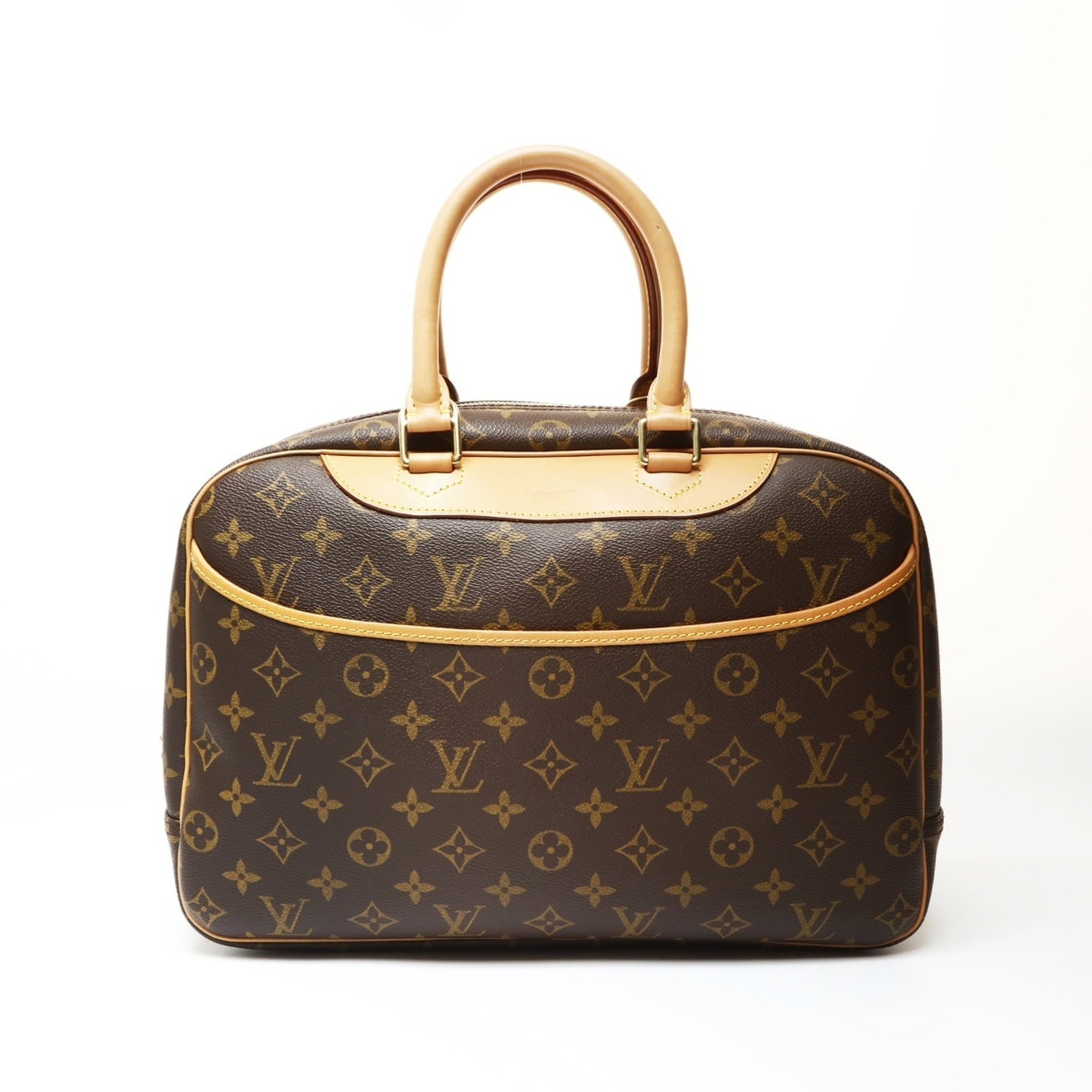 Louis Vuitton Handbag Monogram: Louis Vuitton Handbag Monogram This Louis Vuitton handbag features the iconic monogram pattern in rich brown tones. With its classic design and timeless style, this bag remains a sought-after accessor