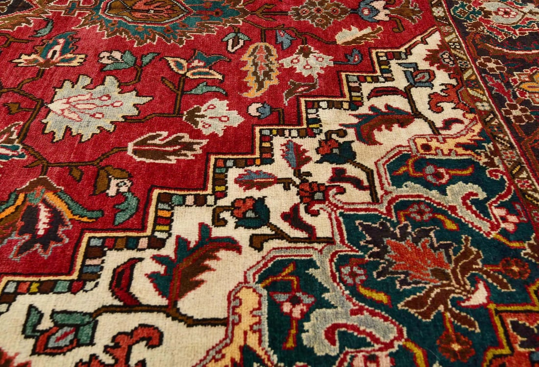 Handmade Red Wool Tribal Oriented Carpet - 15