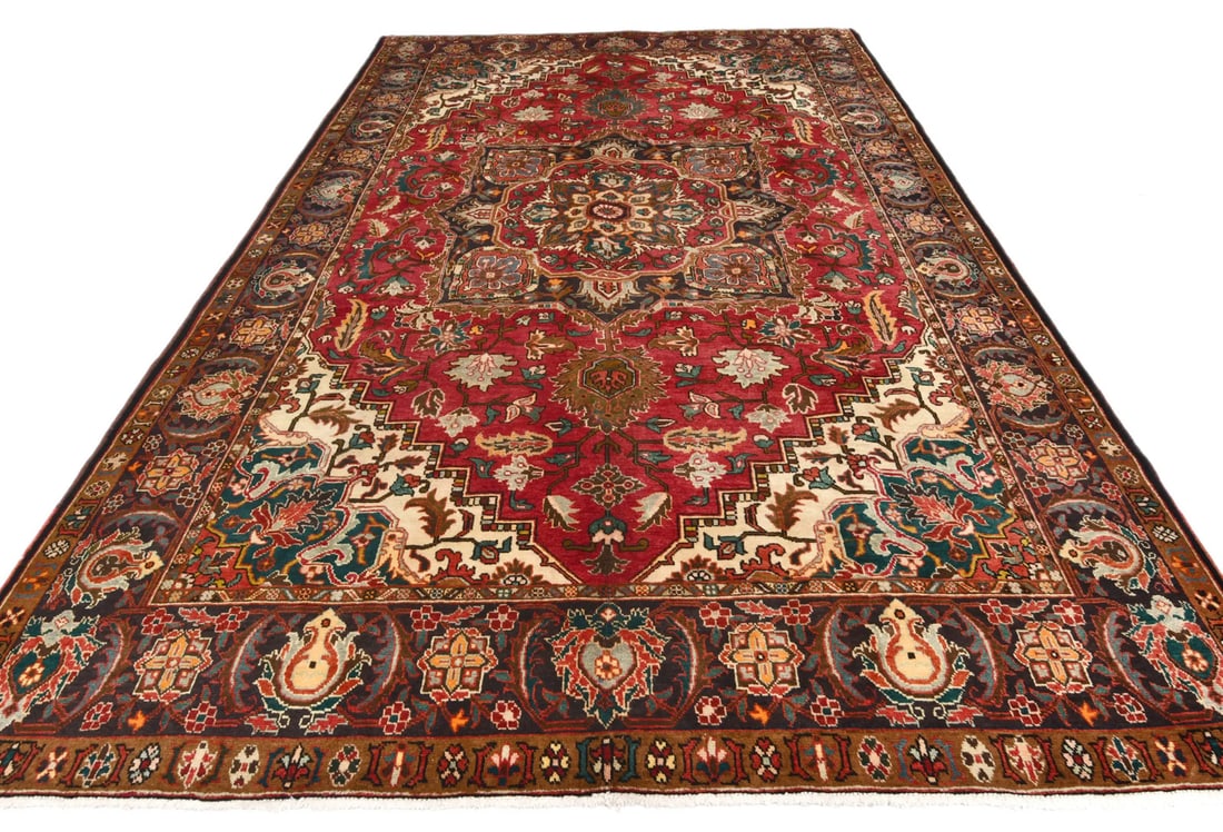 Handmade Red Wool Tribal Oriented Carpet - 3