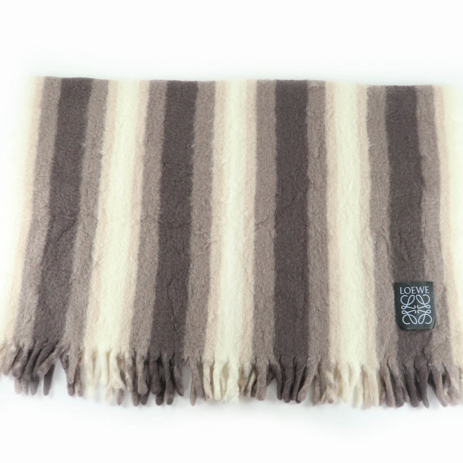 Loewe Mohair Wool Anagram Fringe Large Blanket/Throw Brown Made In Spain Women'S: Loewe Mohair Wool Anagram Fringe Large Blanket/Throw Brown Made In Spain Women'S Made in Spain, this Loewe Mohair Wool Anagram Fringe Large Blanket/Throw boasts a rich brown color and unique anagram f