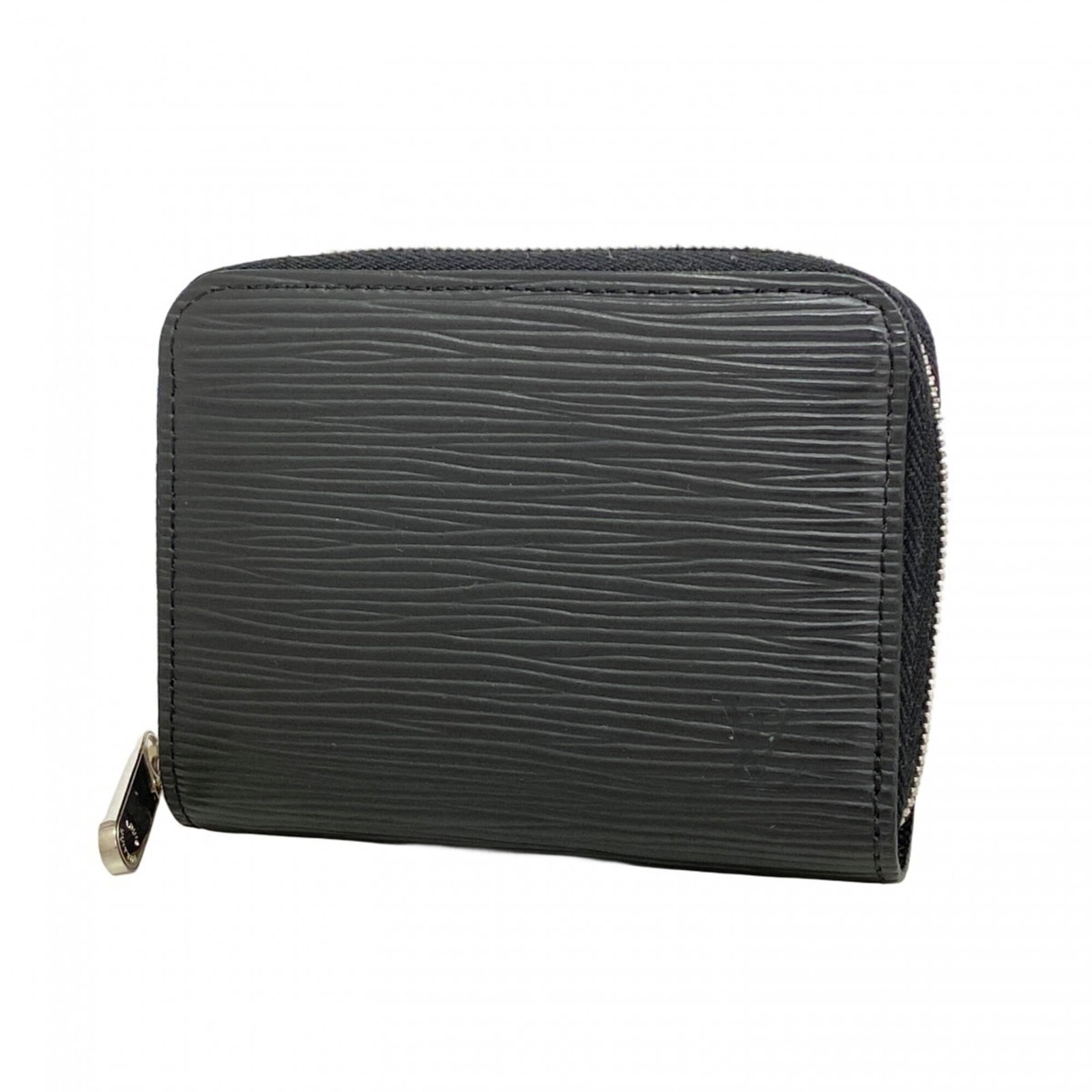 Louis Vuitton Coin Purse/Coin Case: Louis Vuitton Coin Purse/Coin Case The Louis Vuitton Coin Purse/Coin Case is a timeless accessory featuring the iconic monogram pattern. With its classic design and durable construction, this coin cas