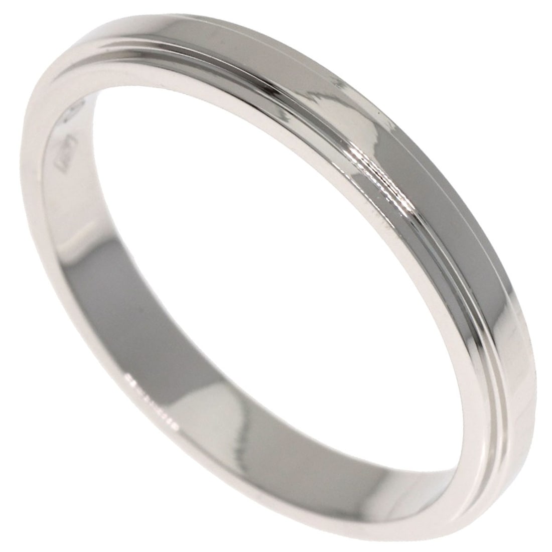 Pt950 Platinum Ring: Pt950 Platinum Ring Pt950 Platinum Ring features a striking silver exterior and boasts a unique PT950 metal construction. This elegant ring is available in a size of 3.75(US) with no main stone, makin