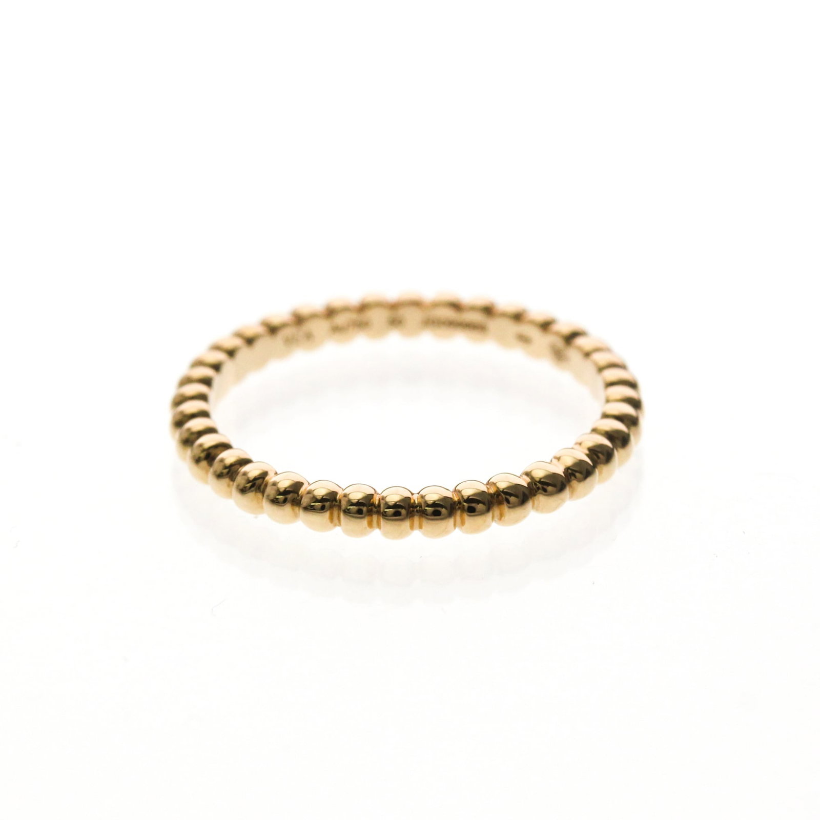 Van Cleef & Arpels Band Ring Pink Gold (18K): Van Cleef & Arpels Band Ring Pink Gold (18K) Van Cleef & Arpels Band Ring in Pink Gold (18K) boasts a sleek and sophisticated design, crafted from high-quality pink gold. This 50mm band ring features 