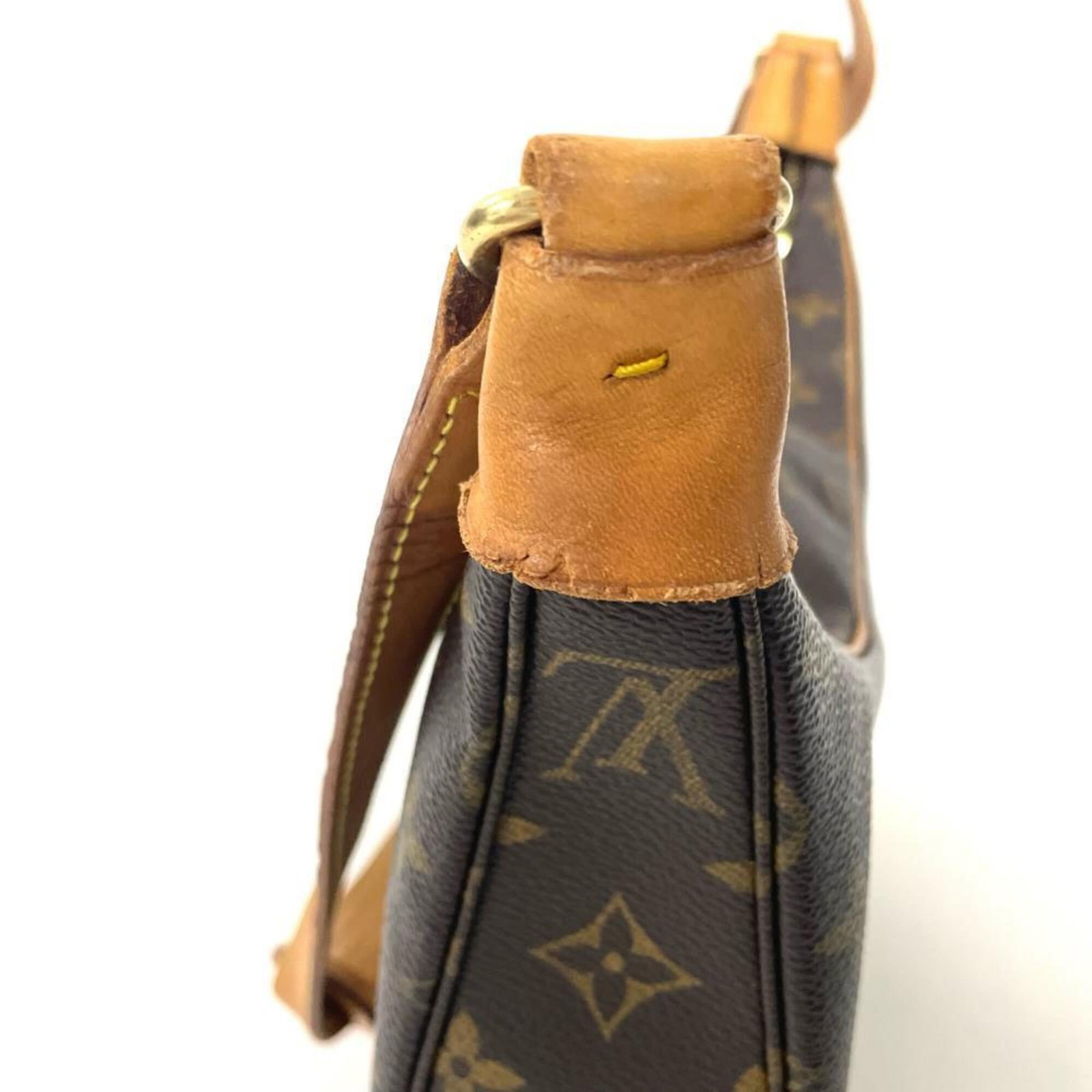 Louis Vuitton Shoulder Bag Monogram - 3