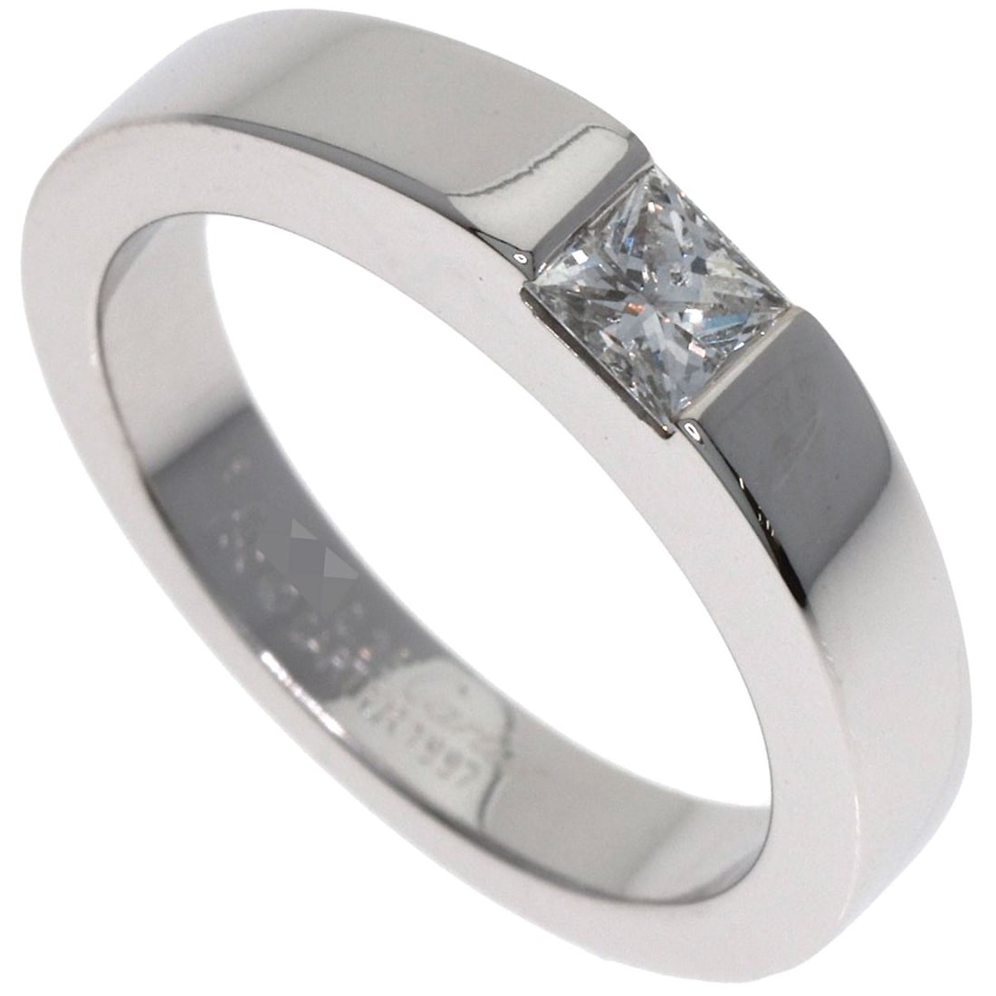 Strict rules apply Diamond #49 is a Cartier Tank 1P Ring in white gold: Strict rules apply Diamond #49 is a Cartier Tank 1P Ring in white gold Cartier Tank 1P Ring in white gold features a D diamond weighing 0.25ct, set in K18 white gold. This elegant ring boasts a striki