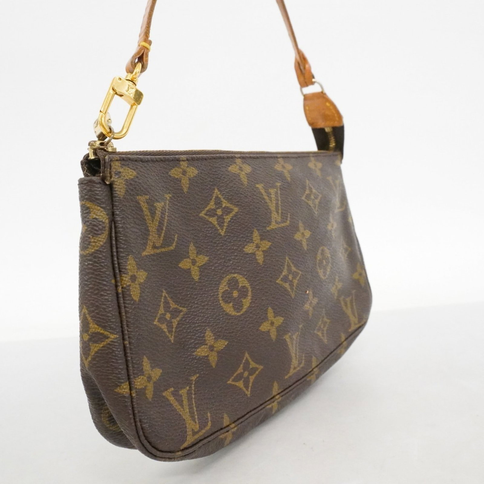 Louis Vuitton Pouch - 2