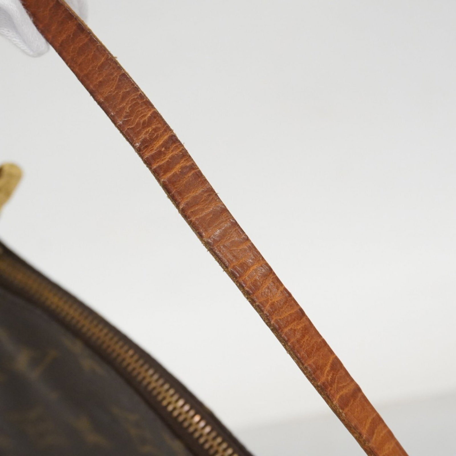 Louis Vuitton Pouch - 8