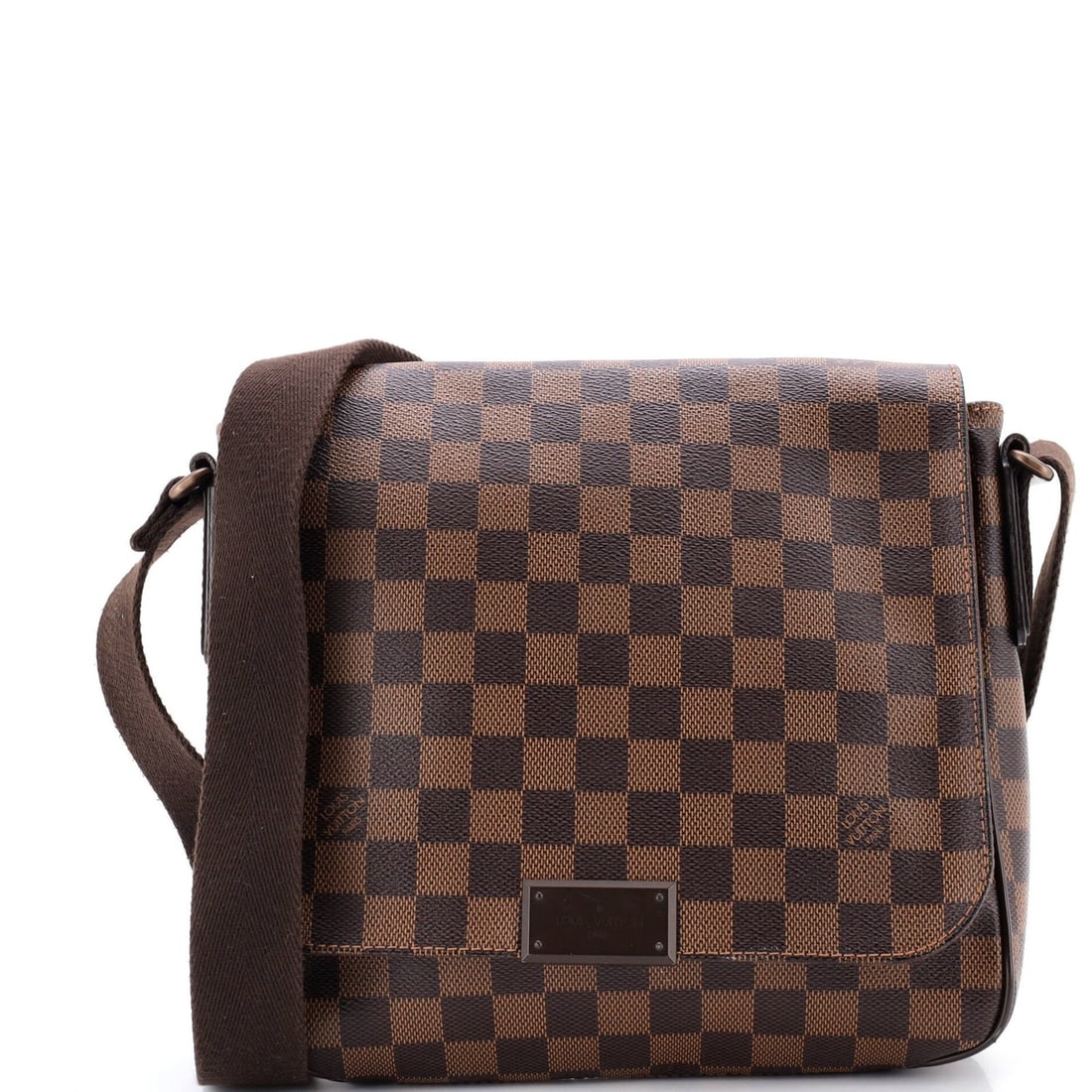 Damier PM Messenger Bag Louis Vuitton District: Damier PM Messenger Bag Louis Vuitton District The Louis Vuitton District Messenger Bag in Damier PM features a classic canvas-coated exterior with brown color and antique brass hardware. With its spa