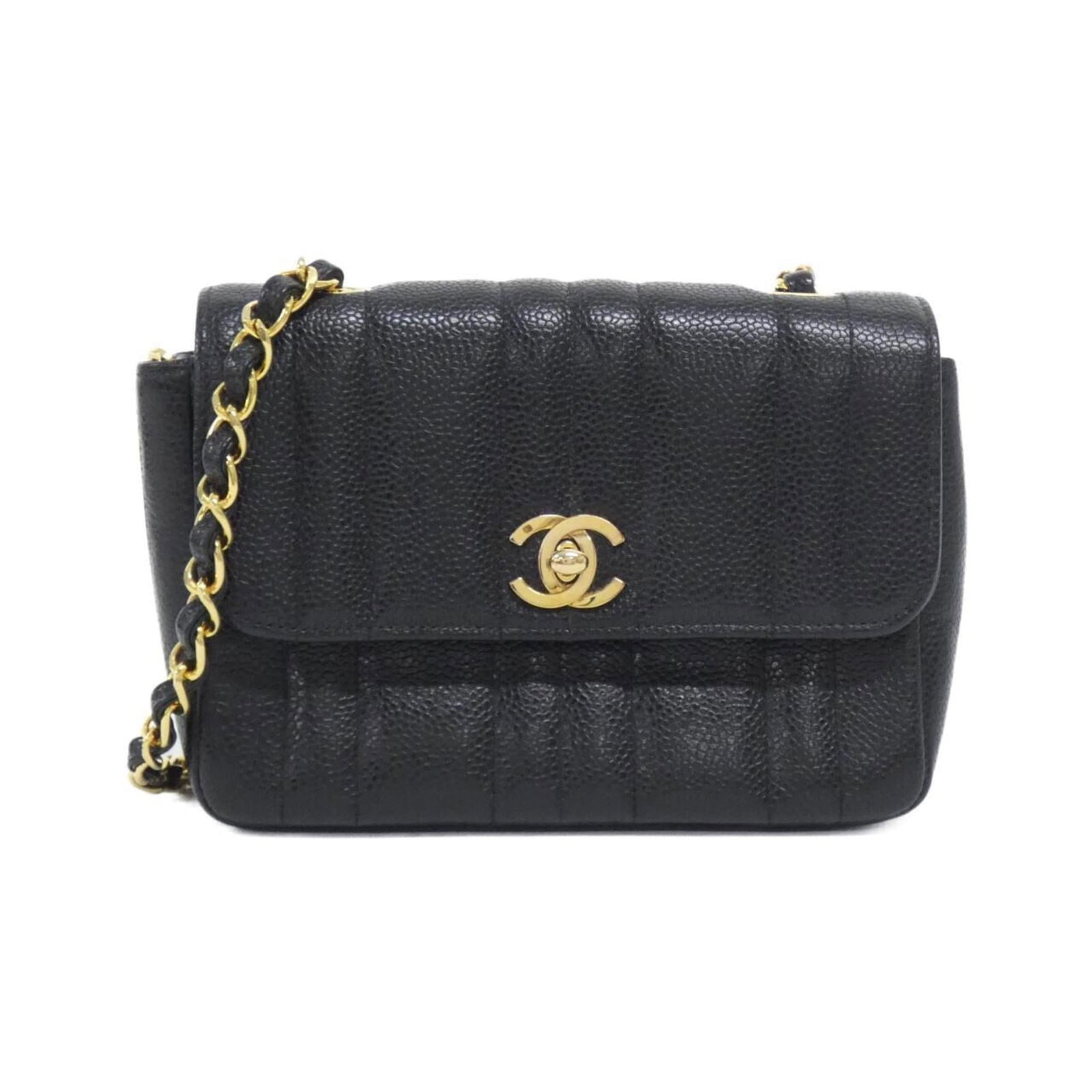 Chanel Shoulder Bag Grained Calfskin: Chanel Shoulder Bag Grained Calfskin This black Chanel shoulder bag features a classic design made from high-quality grained calfskin, with gold hardware adding a touch of elegance. Measuring 12cm x 1