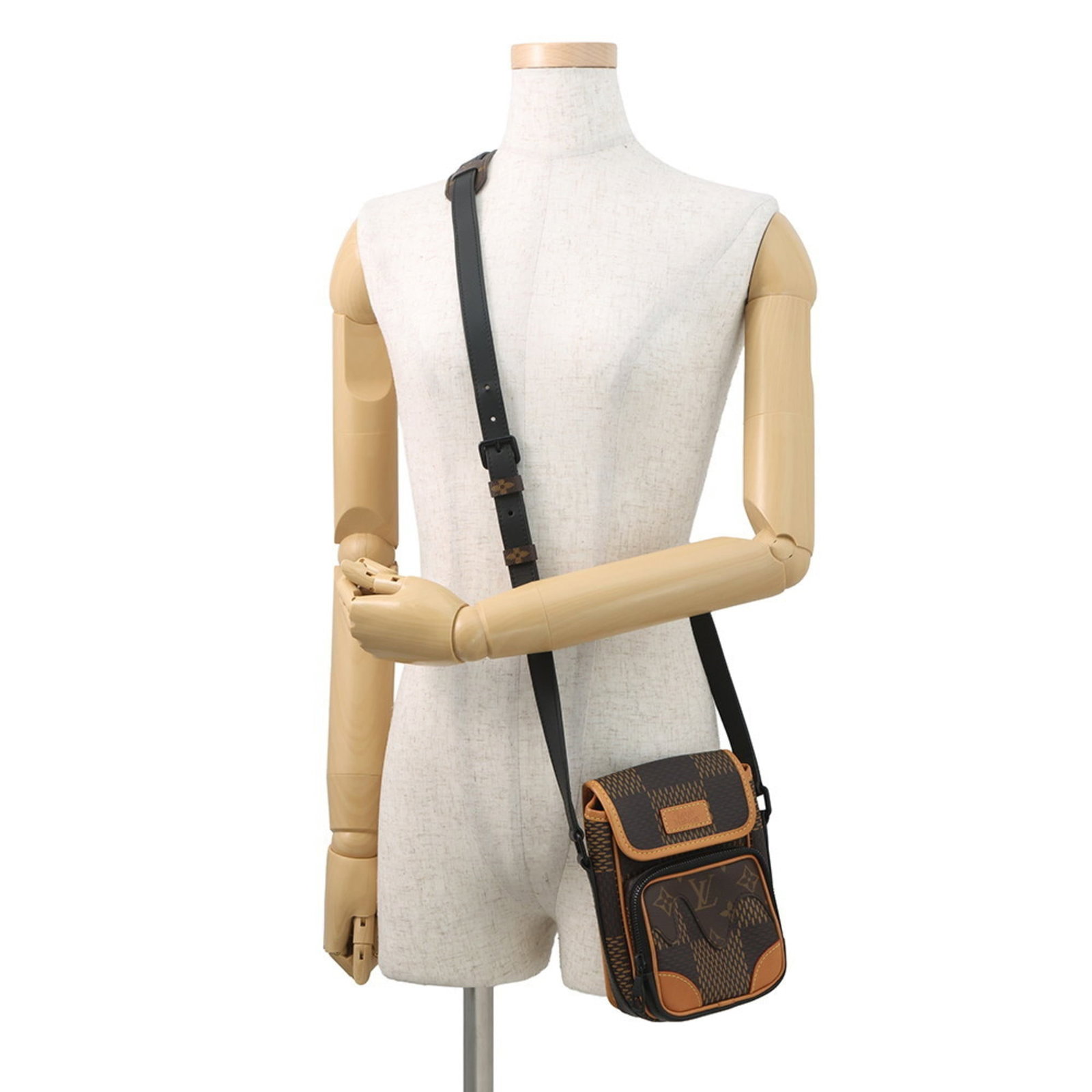 Louis Vuitton Shoulder Bag Monogram - 4