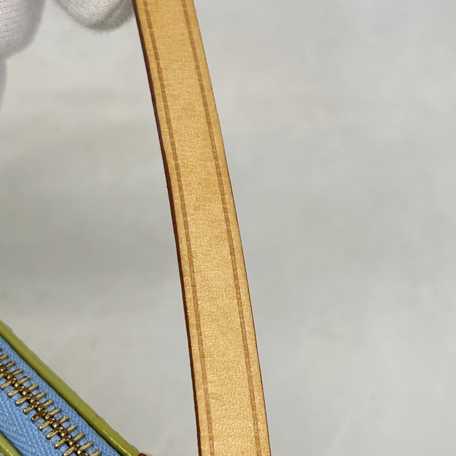 Louis Vuitton Pouch - 7