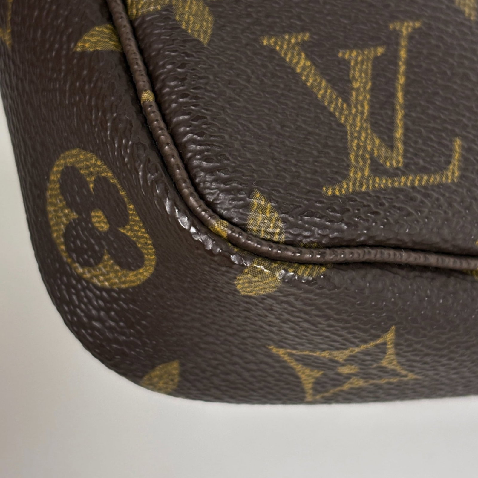 Louis Vuitton Pochette Monogram - 3