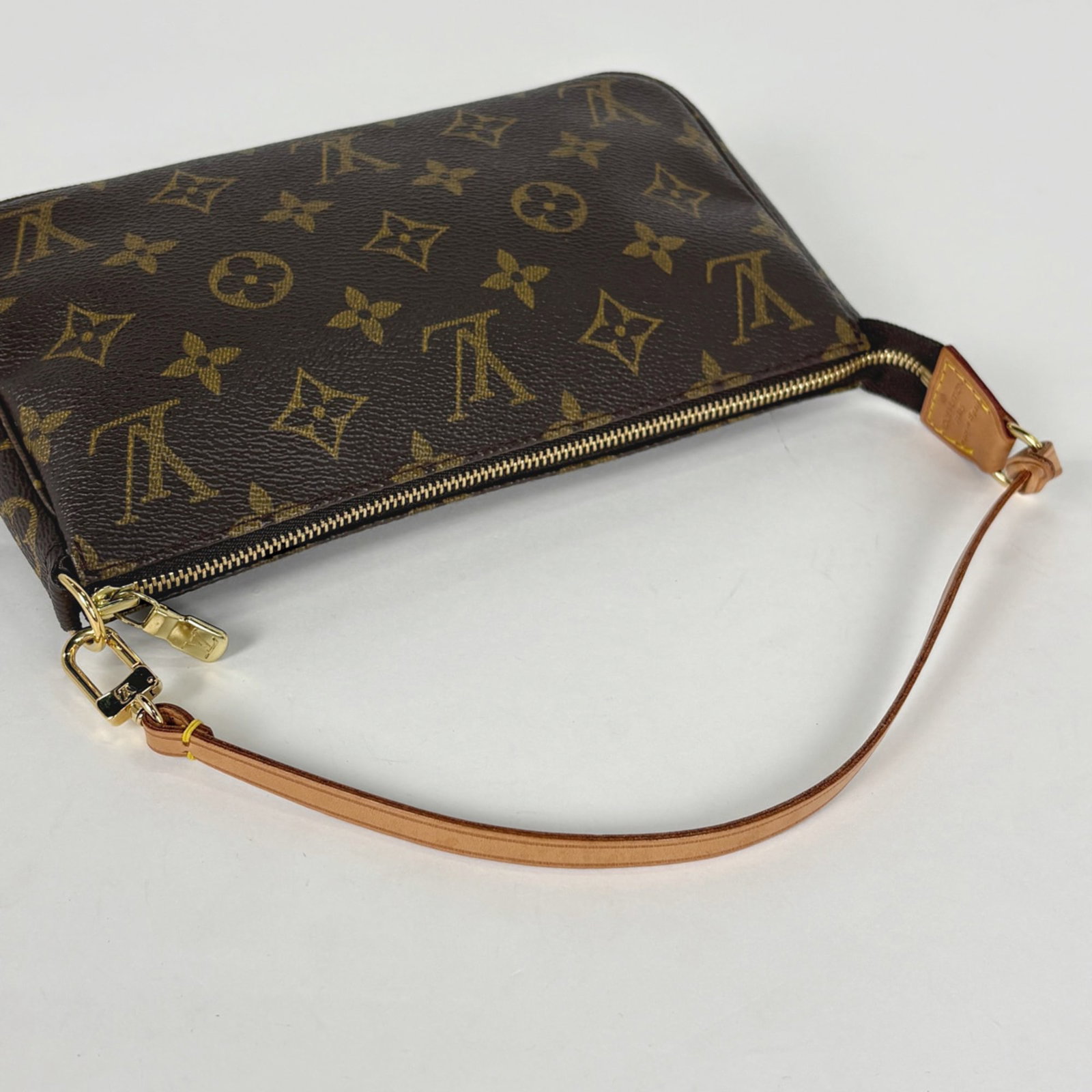 Louis Vuitton Pochette Monogram - 5