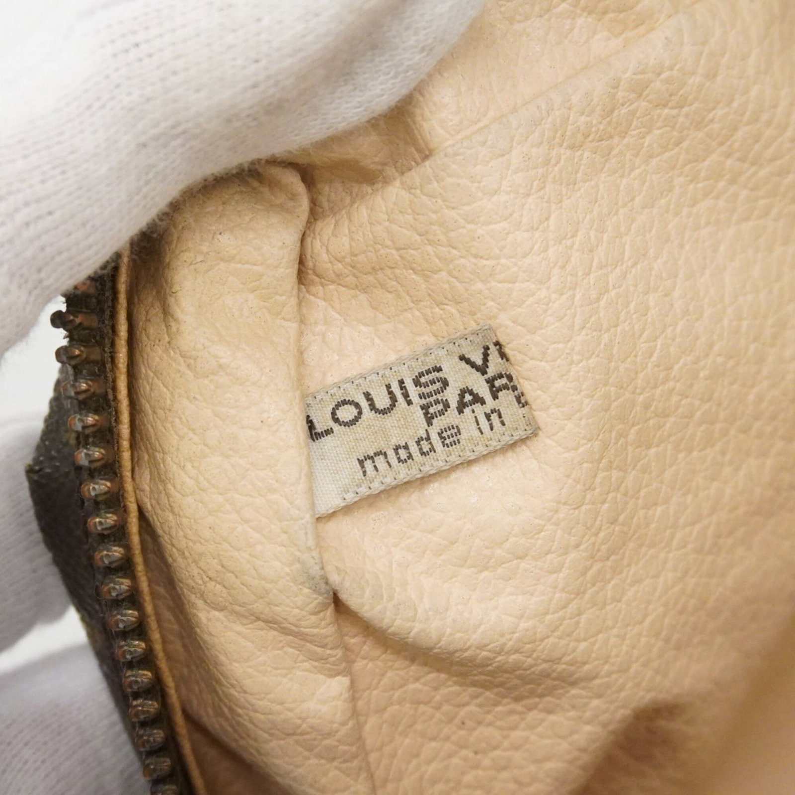 Louis Vuitton Pouch - 5