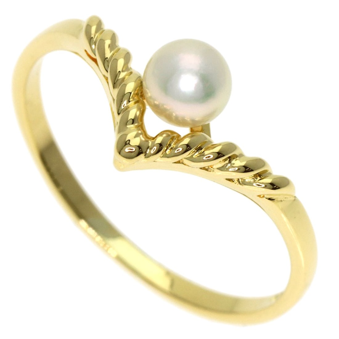 K18 Yellow Gold Pearl Ring Mikimoto Strict: K18 Yellow Gold Pearl Ring Mikimoto Strict K18 Yellow Gold Pearl Ring Mikimoto Strict boasts a stunning pearl set in 18K yellow gold. The ring's simplicity and elegance are complemented by its high-qu