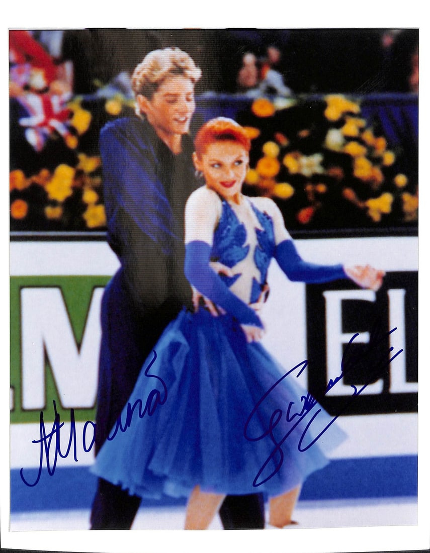 Gold signed photo 8x10 2002 Gwendal Peizerat Marina Anissina 180426: Gold signed photo 8x10 2002 Gwendal Peizerat Marina Anissina 180426 Signed photo of Gwendal Peizerat and Marina Anissina from the 2002 Olympics, measuring 8x10 inches. This official photograph feature