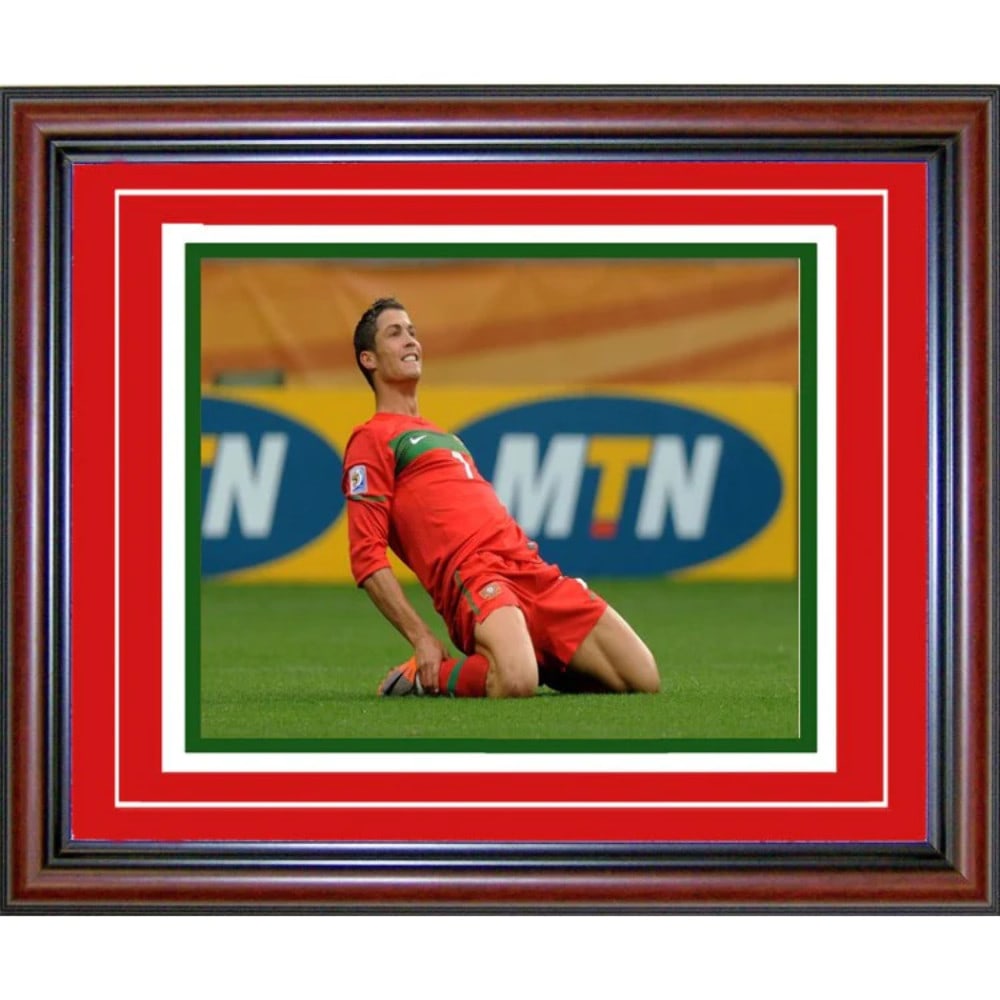 Framed photo of Cristiano Ronaldo (1 of 1)