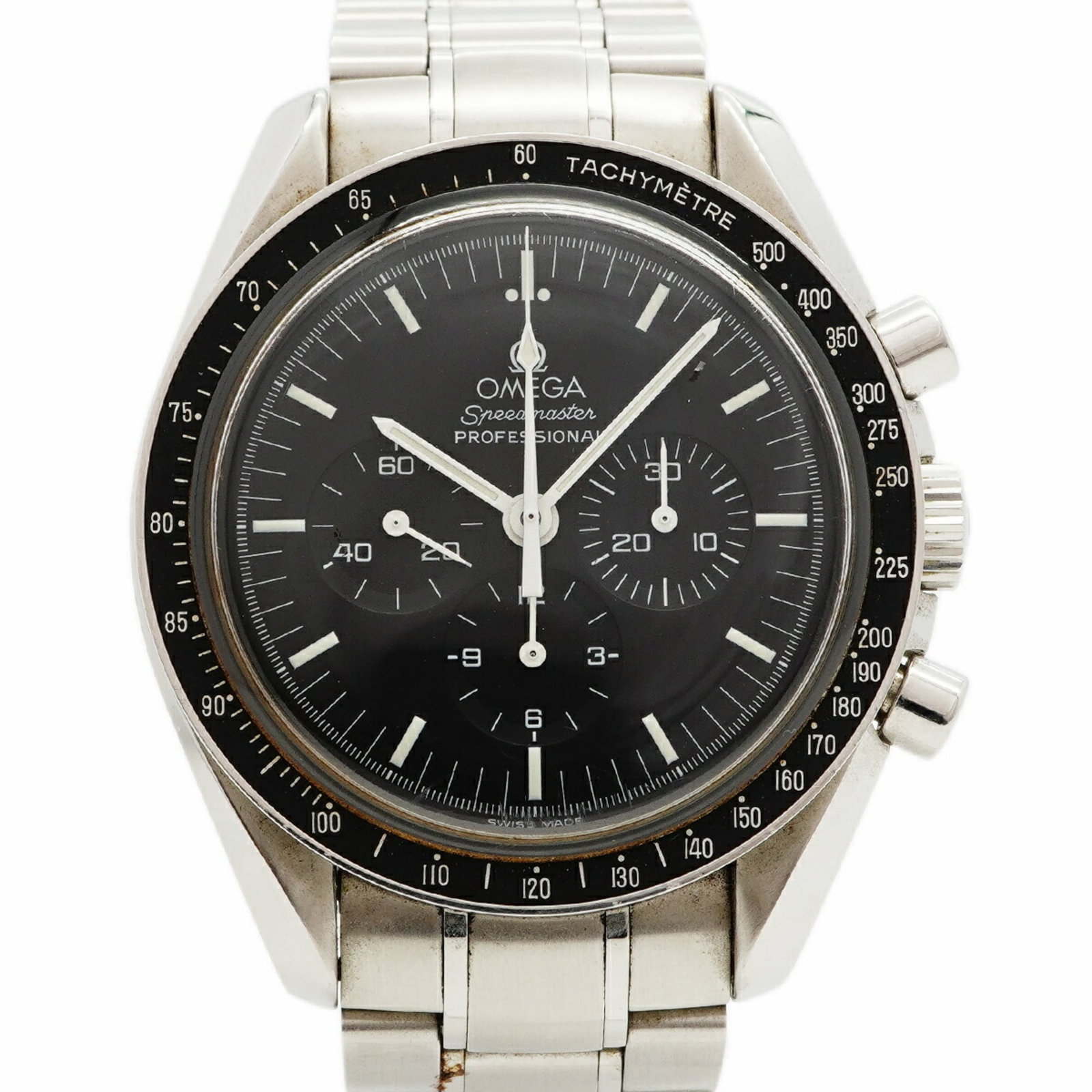 Wristwatch Omega: Wristwatch Omega Stainless steel band adds durability to this 41.8mm Omega wristwatch, featuring a black dial and case diameter of 1.65''. The watch has traces of usage with scratches and dirt visible