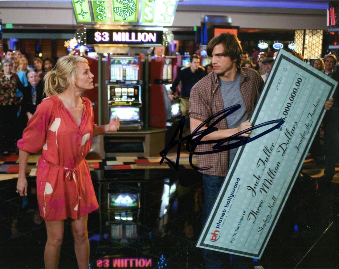 Kutcher Ashton Autographed Photo 8x10 (1 of 1)