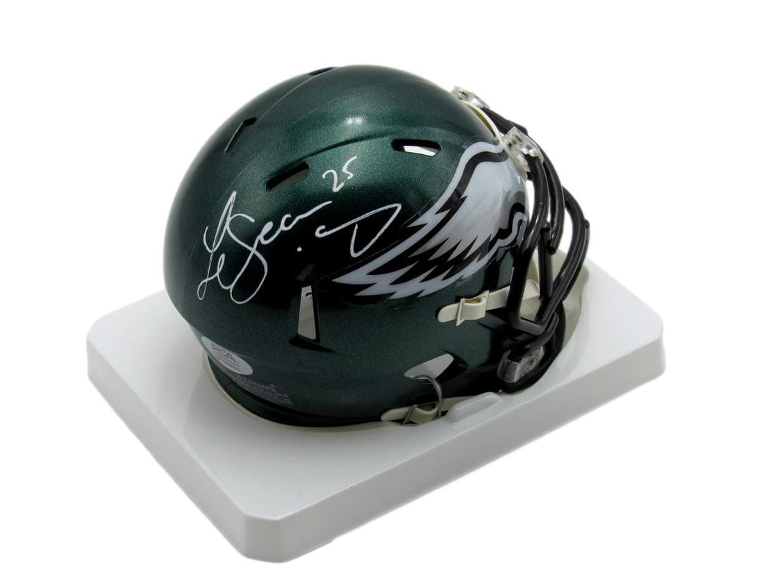 Speed Mini Eagle Helmet Signed Autographed: Speed Mini Eagle Helmet Signed Autographed Signed by an NFL player, this Speed Mini Eagle Helmet features a professional sports authenticator (PSA) authentication guarantee. The original product is a