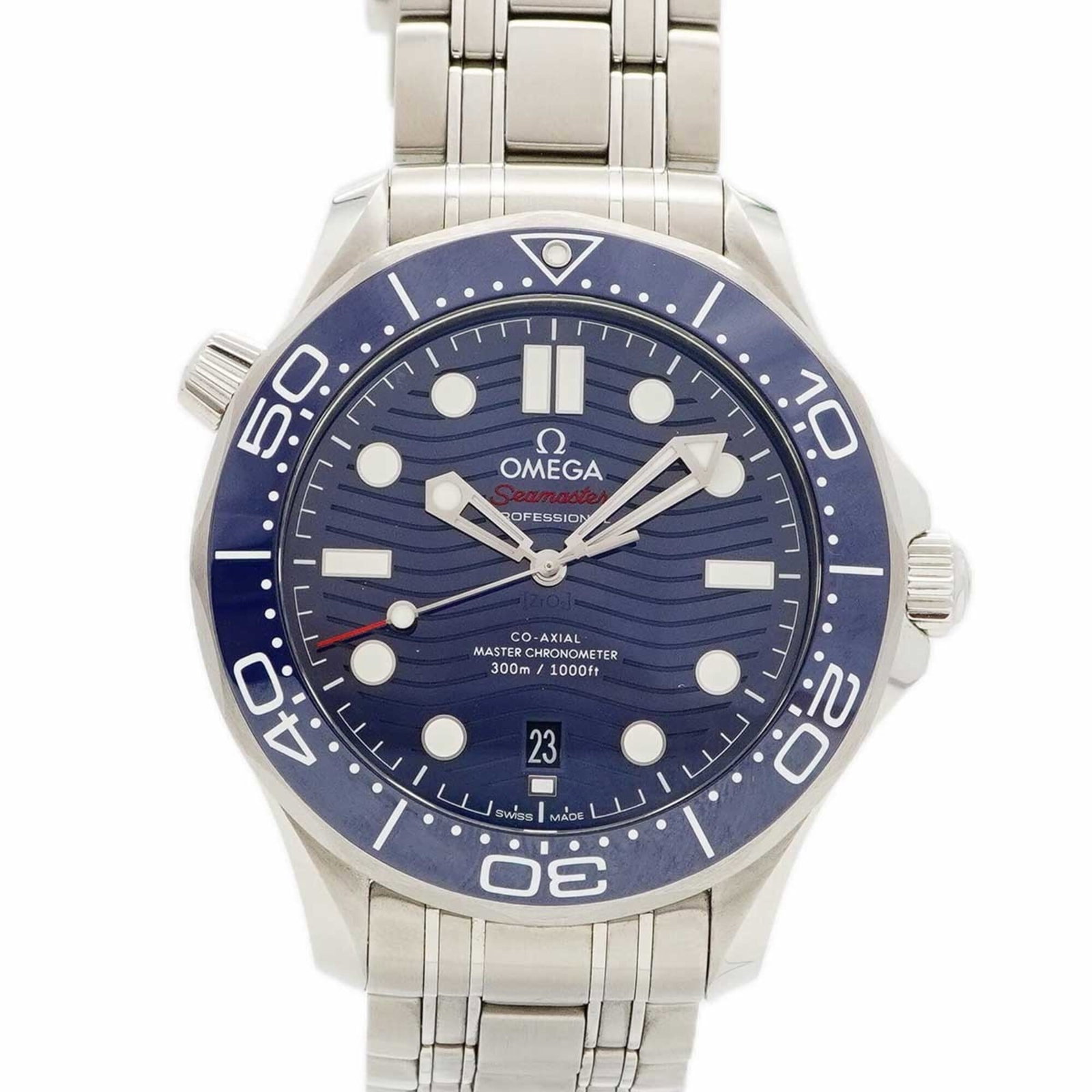 Wristwatch Omega: Wristwatch Omega Stainless steel band and blue dial make this Omega wristwatch a stylish accessory. With its 41.9mm case diameter and comfortable 15cm wrist size, it's designed to fit a variety of
