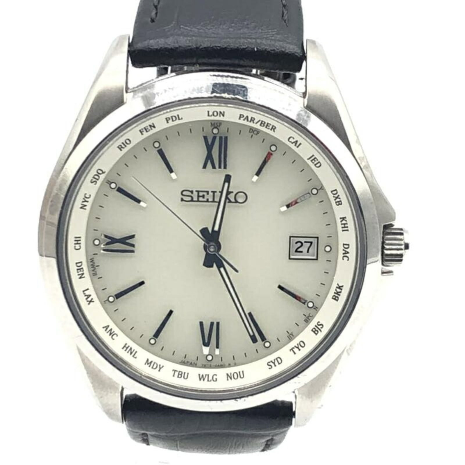 Wristwatch by Seiko: Wristwatch by Seiko Seiko's classic wristwatch boasts a sleek 34mm case diameter and adjustable strap to fit wrists of 15cm-19cm. With its durable design, this used Seiko watch still offers reliable