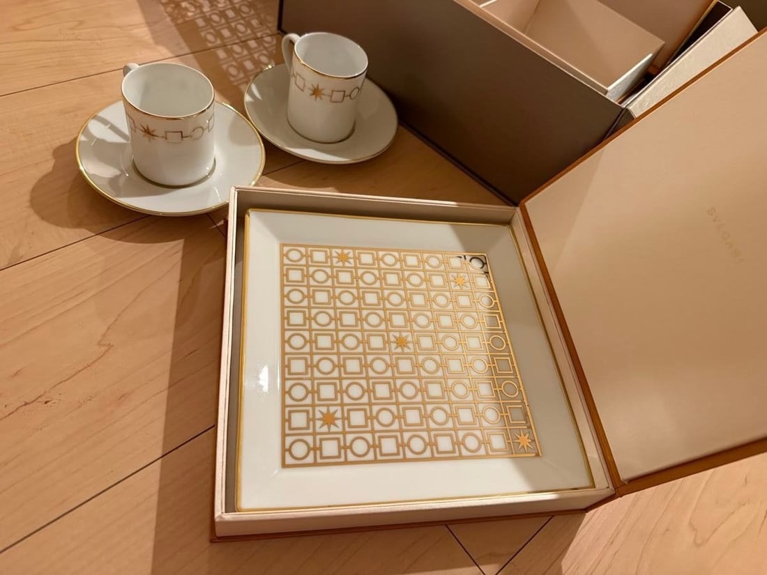 BVLGARI luxury porcelain espresso set gift (1 of 9)