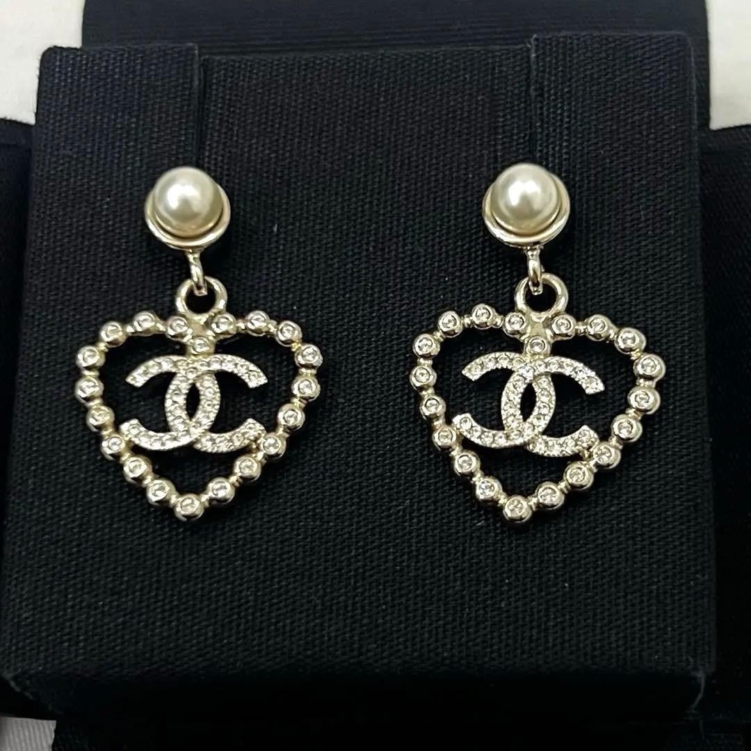 CC Chanel Vintage Motf Dangle Earring Rhinestones Faux Heart Pearl (1 of 4)