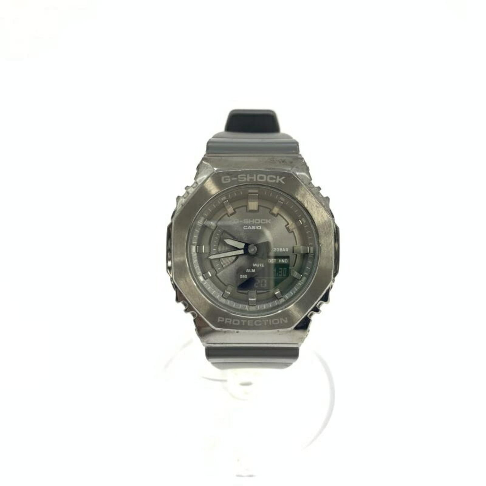 Wristwatch from Casio: Wristwatch from Casio Casio wristwatch with a 40mm case diameter, suitable for wrists ranging from 14cm to 21cm. The watch bears traces of usage and minor scratches/dirt, but remains in good condition