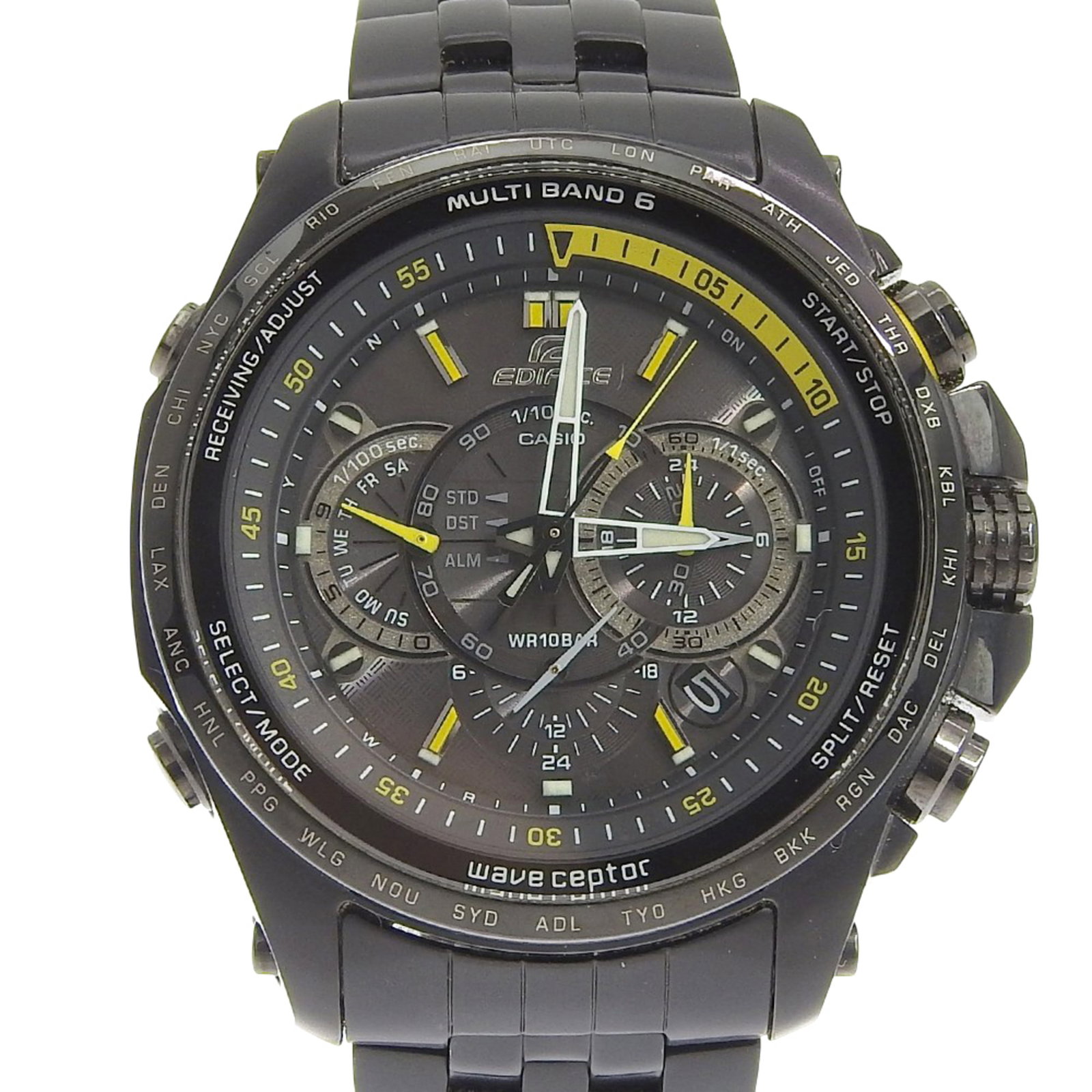 Wristwatch from Casio: Wristwatch from Casio Stainless steel construction provides durability, while the black dial offers a sleek and timeless design. This used Casio wristwatch features a 48mm case diameter and adjustable