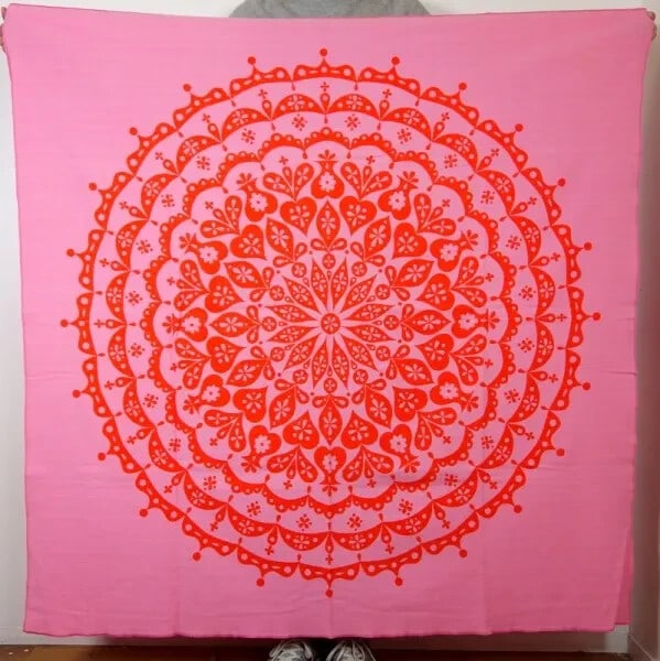 Alexander Girard 1964 Cut Out Table Cloth W1350D1350mmPink x Orange: Alexander Girard 1964 Cut Out Table Cloth W1350D1350mmPink x Orange Pink x Orange Alexander Girard 1964 Cut Out Table Cloth measures 1350mm x 1350mm. This vibrant tablecloth features a striking