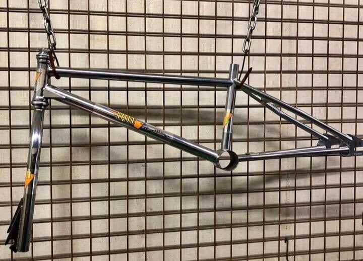 BADD & Company 1989 Vintage Pro Frame & Fork - Rare Old School BMX Chrome-Moly: BADD & Company 1989 Vintage Pro Frame & Fork - Rare Old School BMX Chrome-Moly Silver Forged Chrome-Moly Frame & Fork Set from the iconic BADD & Company Pro line, crafted with durable materials for a 