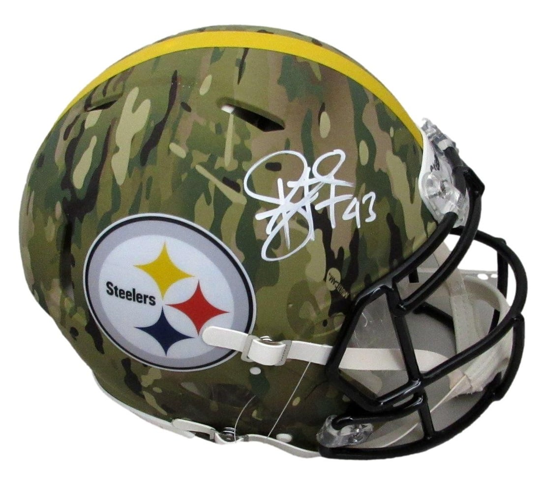 Troy Polamalu HOF Signed Full Size Authentic Camo Helmet Steelers Beckett 194763: Troy Polamalu HOF Signed Full Size Authentic Camo Helmet Steelers Beckett 194763 Troy Polamalu's iconic full-size authentic camouflage helmet, signed by the legendary Pittsburgh Steelers safety, is up