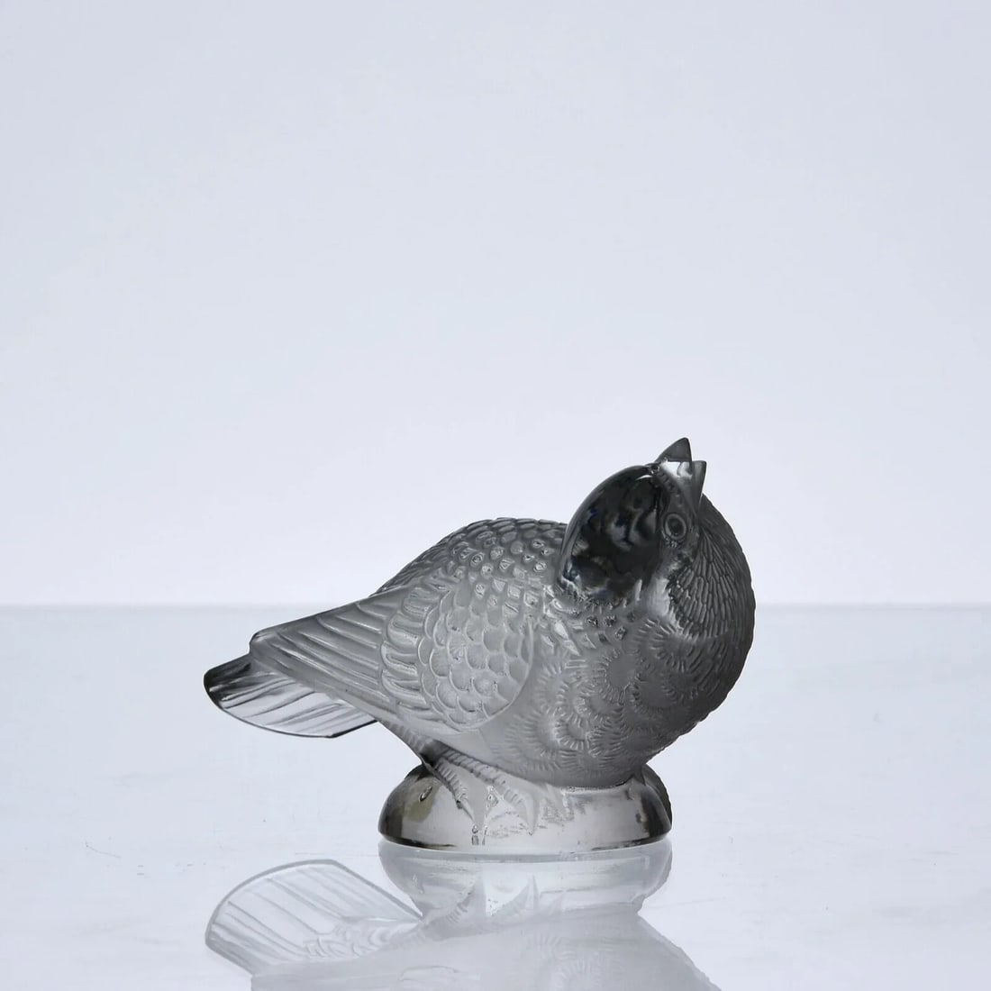 Ren Lalique, 1930 Art Deco sculpture "Chardonneret Moqueur" Vintage Antique: Ren Lalique, 1930 Art Deco sculpture "Chardonneret Moqueur" Vintage Antique Chardonneret Moqueur, a stunning Art Deco sculpture by Ren Lalique, bears the artist's signature. This beautifully crafted p