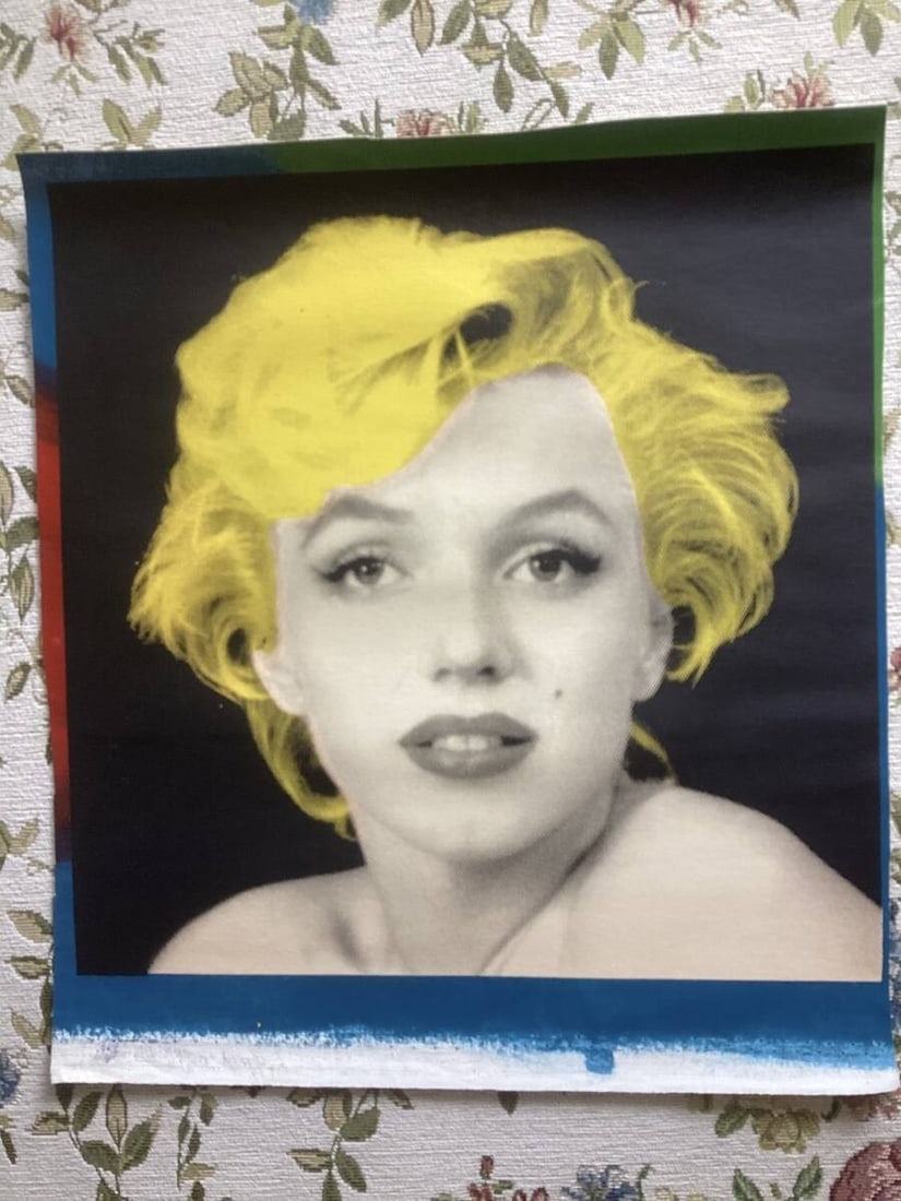 Steve Kaufman The Marilyn Monroe Signed On Canvas Unframed 5/ 50: Steve Kaufman The Marilyn Monroe Signed On Canvas Unframed 5/ 50 Canvas print signed by Steve Kaufman, featuring Marilyn Monroe in a Pop Art style. This limited edition piece was produced using screen