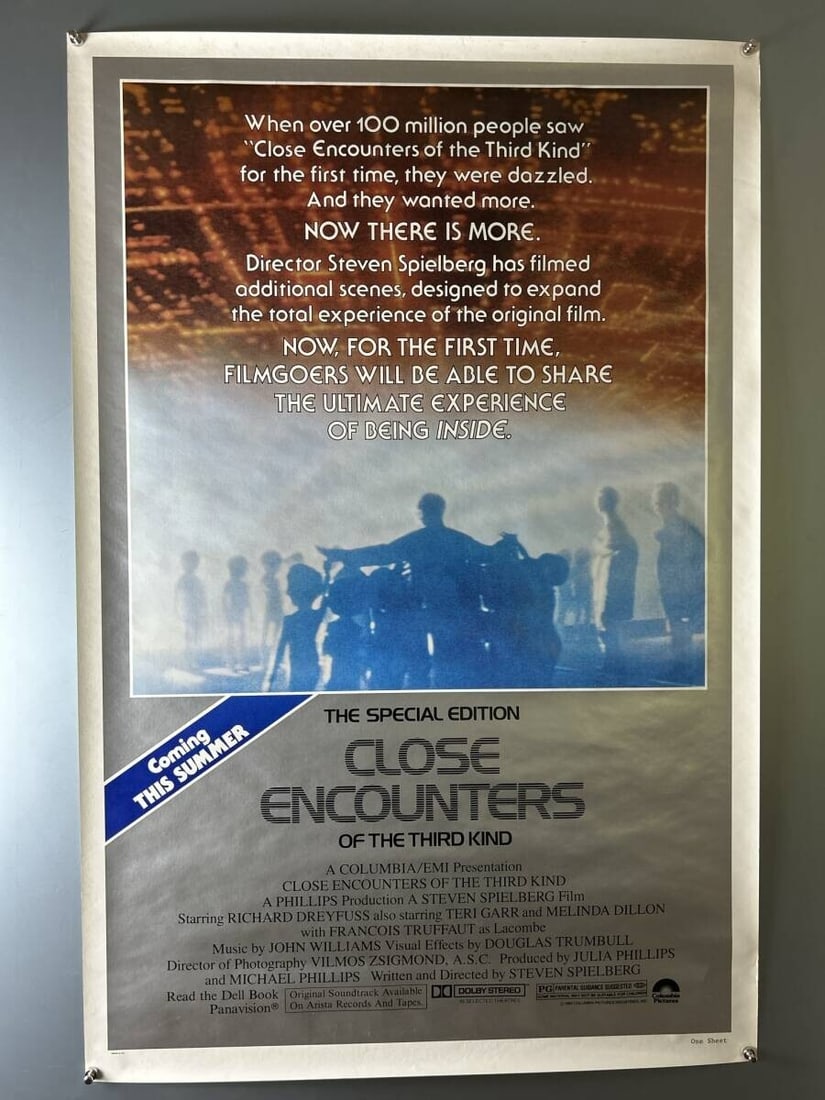 Close Encounters of the Third Kind US 1 Sheet Poster Steven Spielberg (41x27 in): Close Encounters of the Third Kind US 1 Sheet Poster Steven Spielberg (41x27 in) 41x27 in Close Encounters of the Third Kind US 1 Sheet Poster by Steven Spielberg. This original poster features the ic