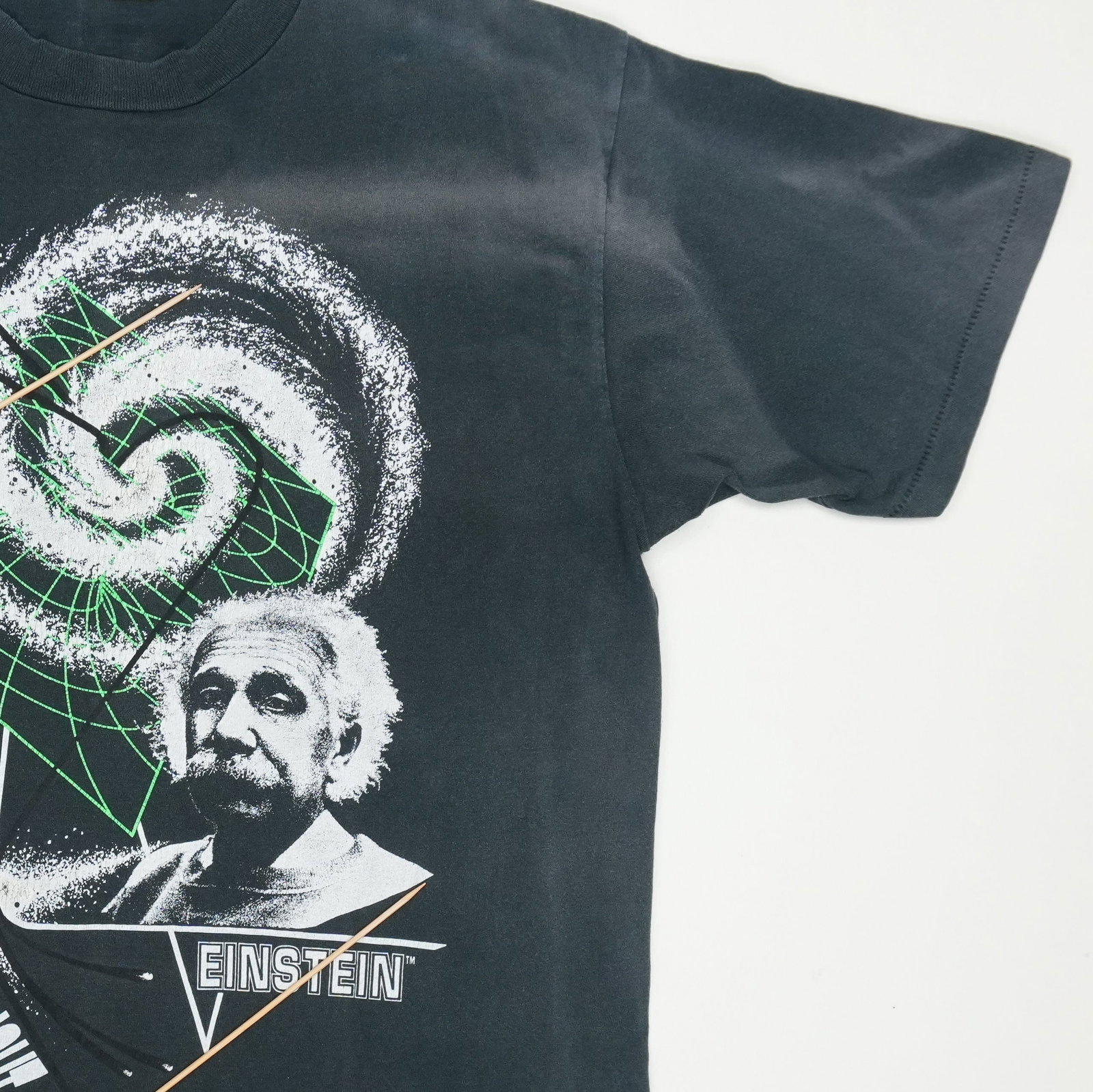 1990s Albert Einstein Gravity Bends Light Shirt - 5