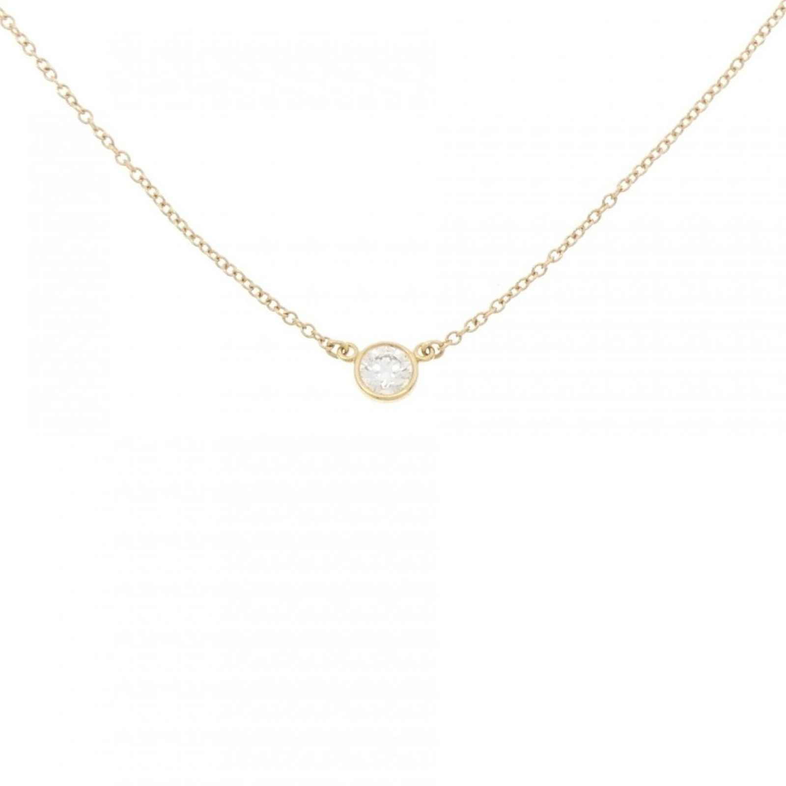 Tiffany & Co by yard necklace 0.22ct g vs1 ext: Tiffany & Co by yard necklace 0.22ct g vs1 ext Yellow Gold Tiffany & Co by Yard Necklace, 0.22ct G VS1 Ext. This 40cm yellow gold necklace features a 0.22ct gemstone with a VS1 clarity rating and