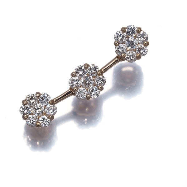 Rose gold flower diamond pendant 0.50ct 18k: Rose gold flower diamond pendant 0.50ct 18k Rose gold flower diamond pendant with a natural, 0.50ct diamond at its center, set in 18k rose gold metal, showcasing a unique and delicate floral design. T