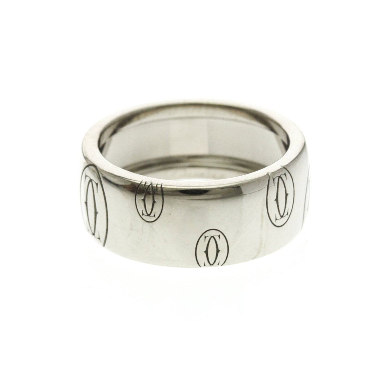 White Gold Cartier Band Ring 18K: White Gold Cartier Band Ring 18K 18K White Gold Cartier Band Ring in Excellent Condition. This stunning ring boasts a sleek, silver-white finish and a slender profile, measuring 7.9mm in width. With i