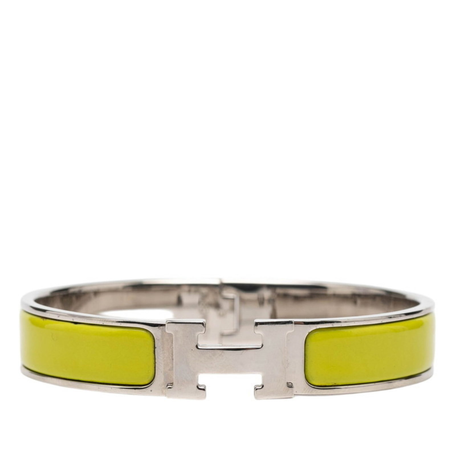 Charm Bracelet Enamel by Hermes: Charm Bracelet Enamel by Hermes Anis Green enamel charm bracelet from Hermes, featuring a subtle yet elegant design. The 19.5cm length offers a versatile fit for everyday wear. With traces of usage an
