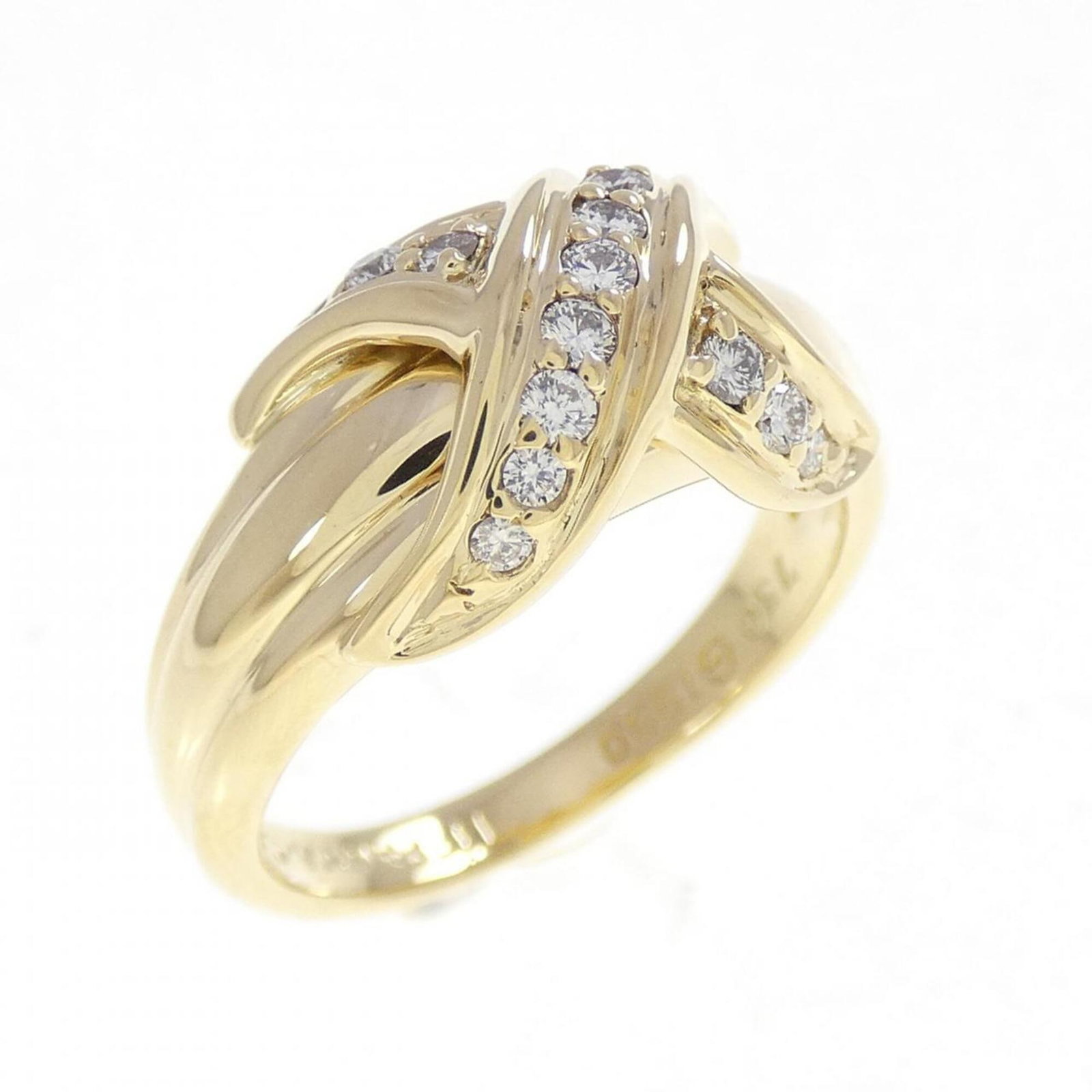 Yellow Gold 18K Tiffany Band Ring: Yellow Gold 18K Tiffany Band Ring Yellow Gold 18K Tiffany Band Ring - A beautiful, used band ring featuring a diamond stone set in 18k yellow gold. The ring measures 9mm wide and weighs 6g, with a com