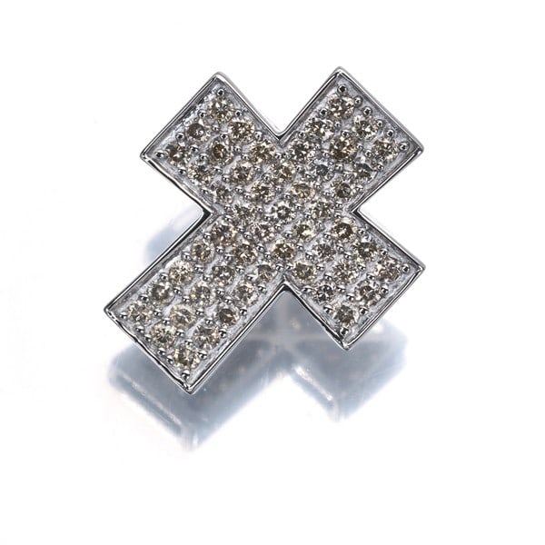 Light Brown Diamond Cross Paved Pendant 18K 750 White Gold: Light Brown Diamond Cross Paved Pendant 18K 750 White Gold Light Brown Diamond Cross Paved Pendant in 18K White Gold. This stunning pendant showcases a natural light brown diamond set into an intricat