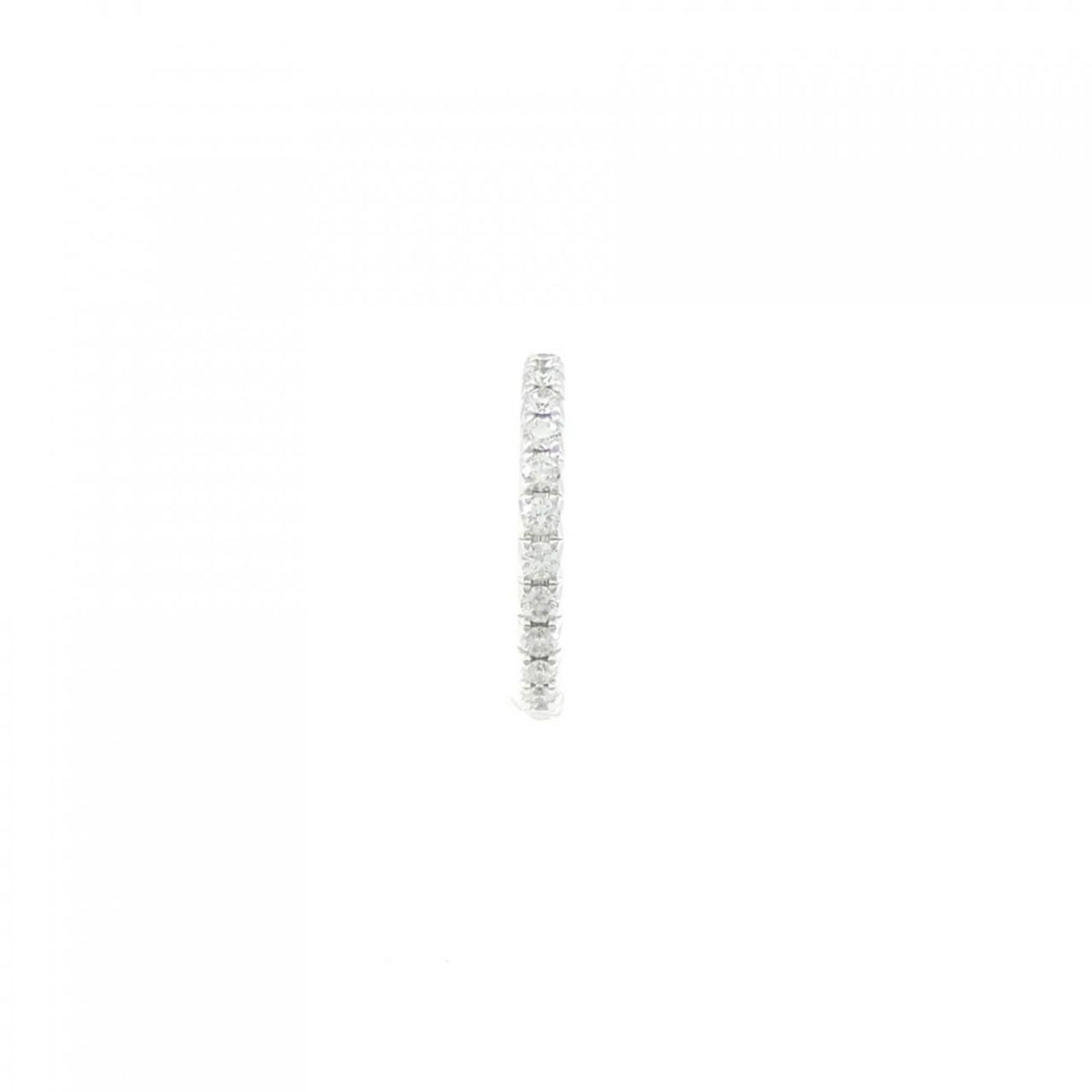 White Gold 18K Tiffany Stud Earrings: White Gold 18K Tiffany Stud Earrings White Gold 18K Tiffany Stud Earrings are crafted from high-quality white gold, with a subtle size and elegant design. The earrings bear a few traces of usage,