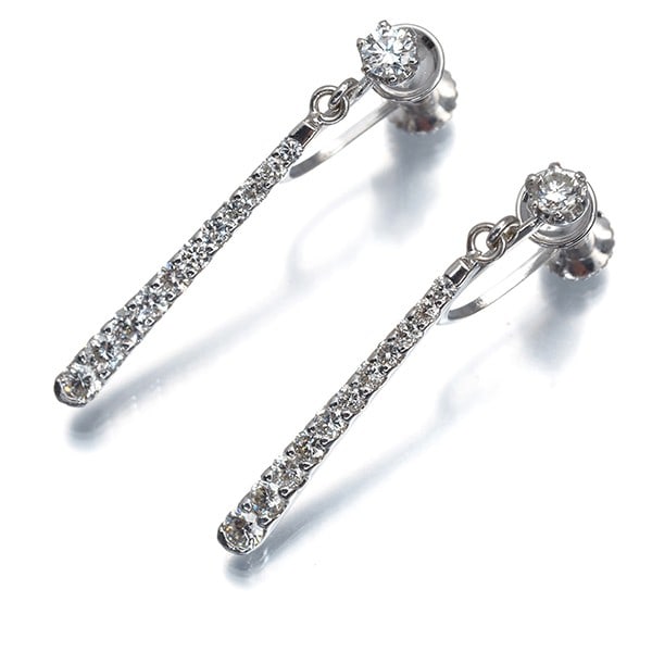 Drop bar earrings 0.20ct diamond 18k white gold 750 14k white gold: Drop bar earrings 0.20ct diamond 18k white gold 750 14k white gold Drop bar earrings featuring a 0.20ct diamond set in 18k white gold, paired with an additional 14k white gold component for added dura