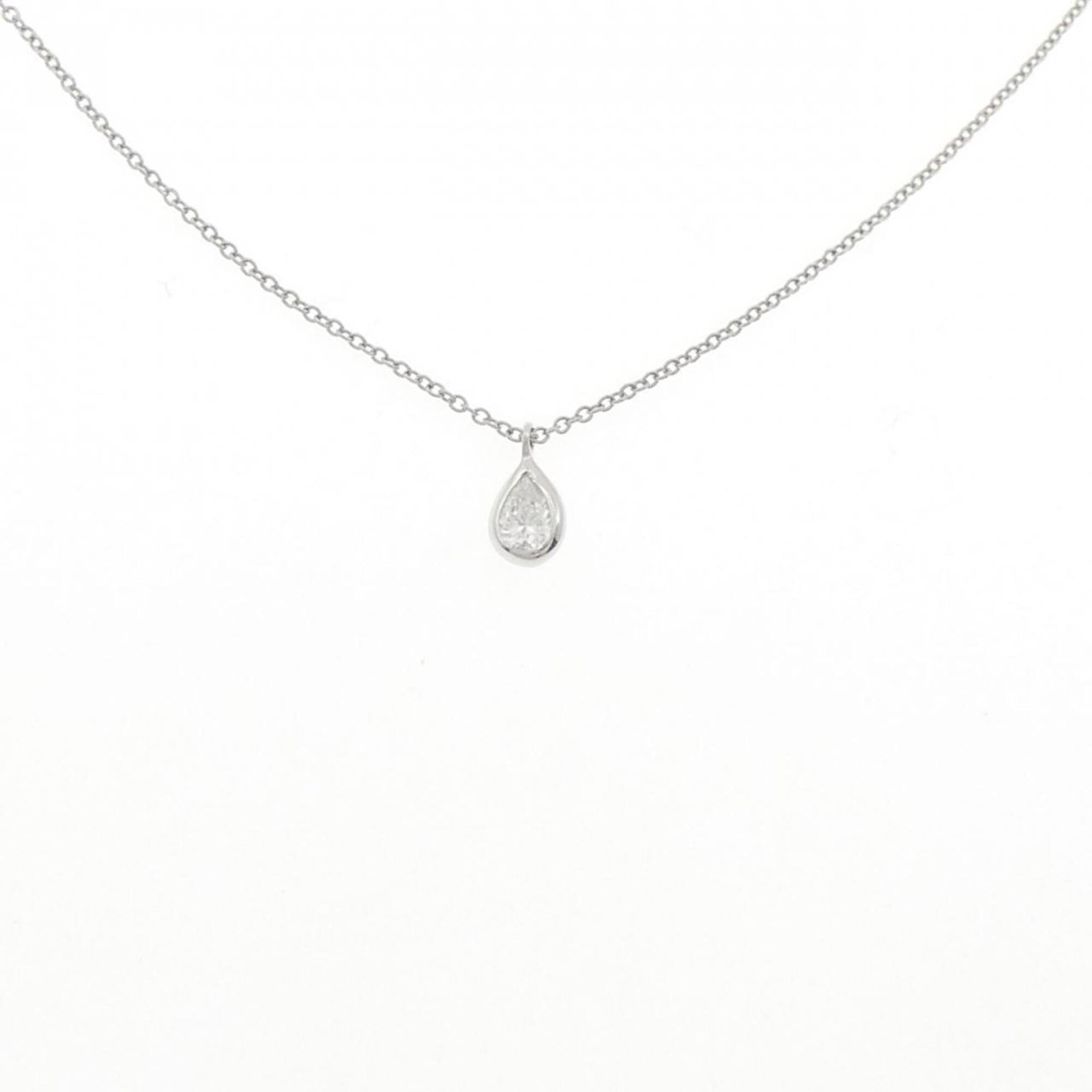 Tiffany Necklace by the yard: Tiffany Necklace by the yard Platinum Tiffany Necklace by the yard, featuring a stunning diamond pendant set in a platinum 950 setting, boasts a sleek and sophisticated design. The necklace measures 4